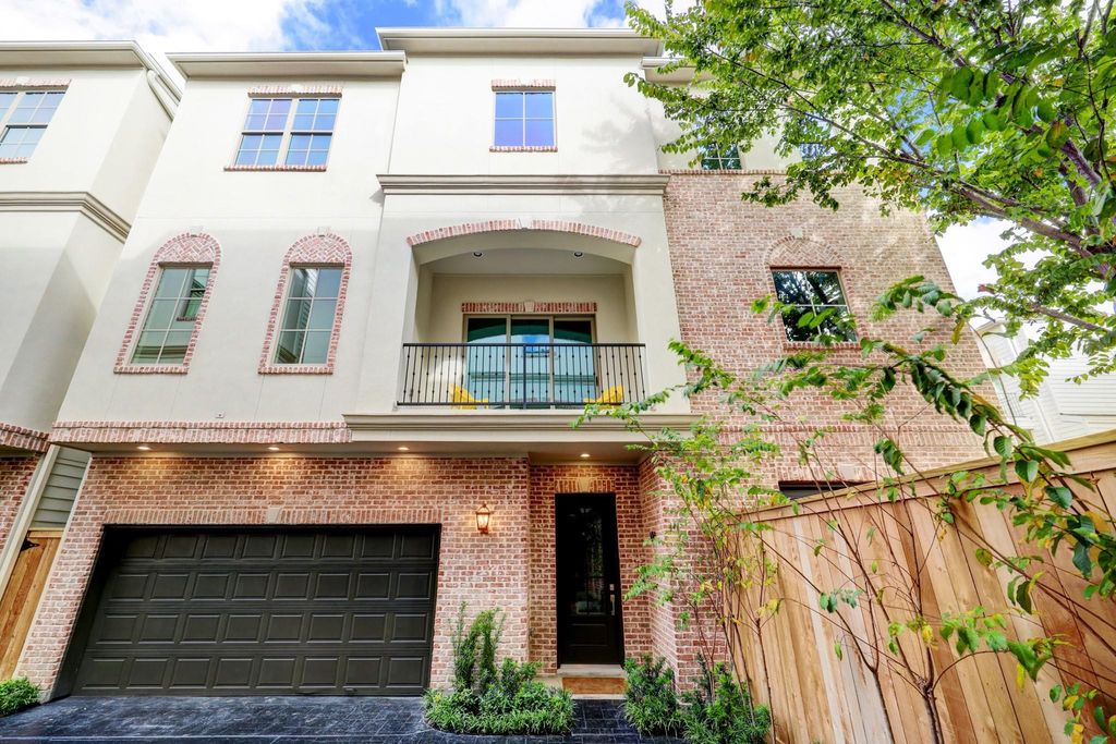 Photo of 505 Reinicke Street, Houston, TX 77007 (MLS # 50062948)