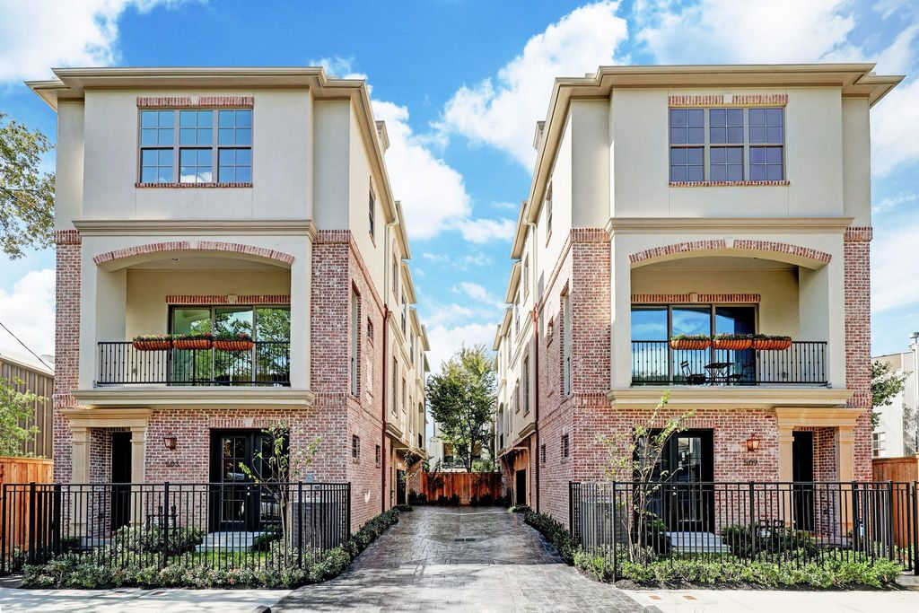 Photo of 505 Reinicke Street, Houston, TX 77007 (MLS # 50062948)