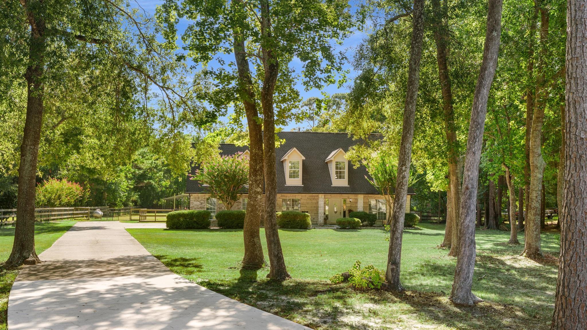 906 Vista Del Lago Drive