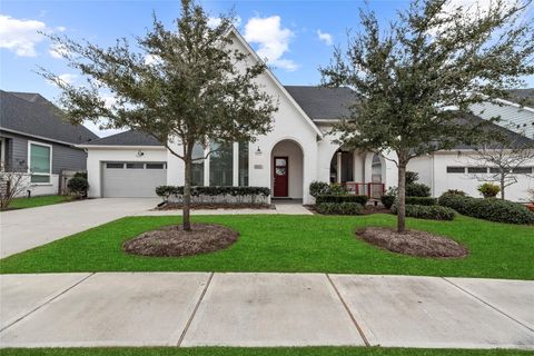 Photo of 5535 Water Terrace Lane, Fulshear, TX 77441 (MLS # 98234589)