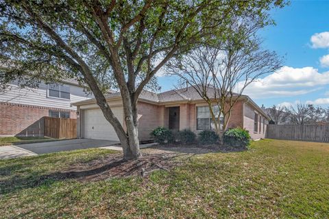 Photo of 4719 Silver Spruce Lane, Friendswood, TX 77546 (MLS # 42721996)