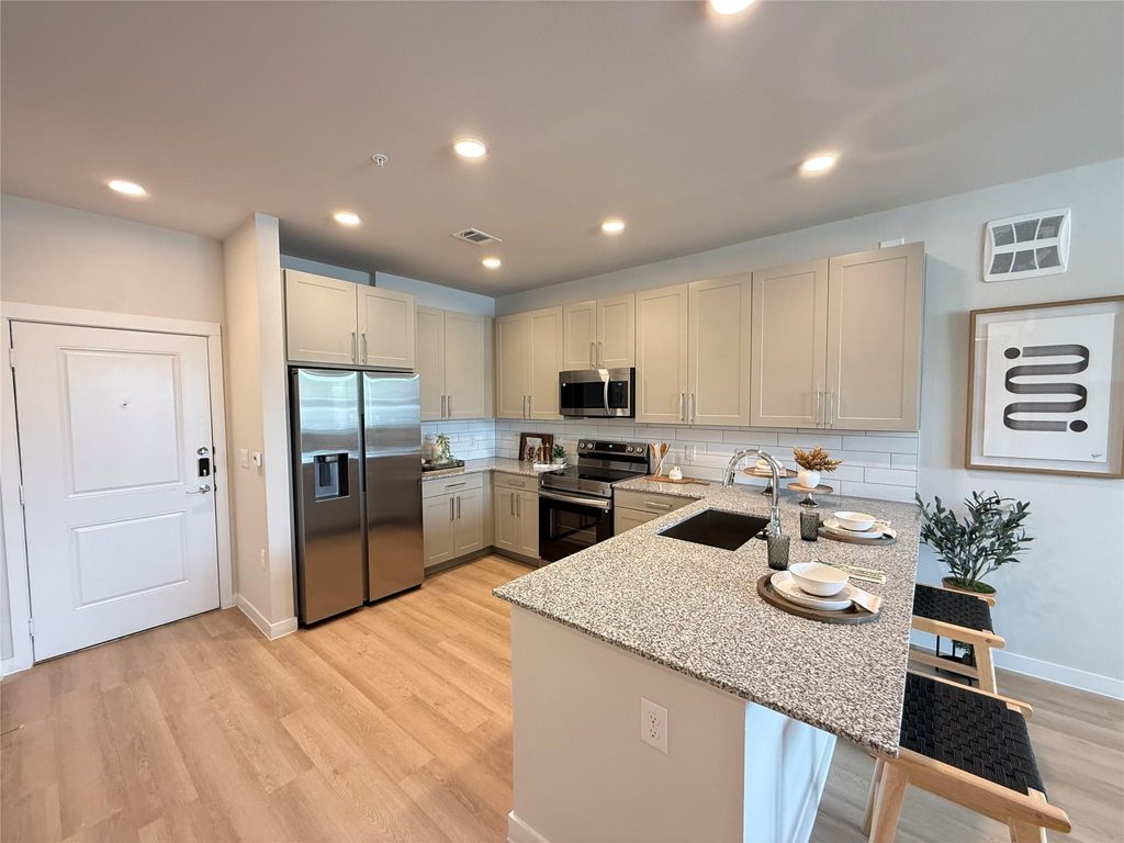 Photo of 1610 Campbell Rd Rd #B1.302, Houston, TX 77055 (MLS # 28373200)