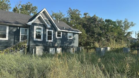 Photo of 611 Mathis Street, Houston, TX 77009 (MLS # 70476207)