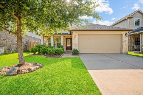 Photo of 13827 Rosemere Lane, Houston, TX 77047 (MLS # 27331419)