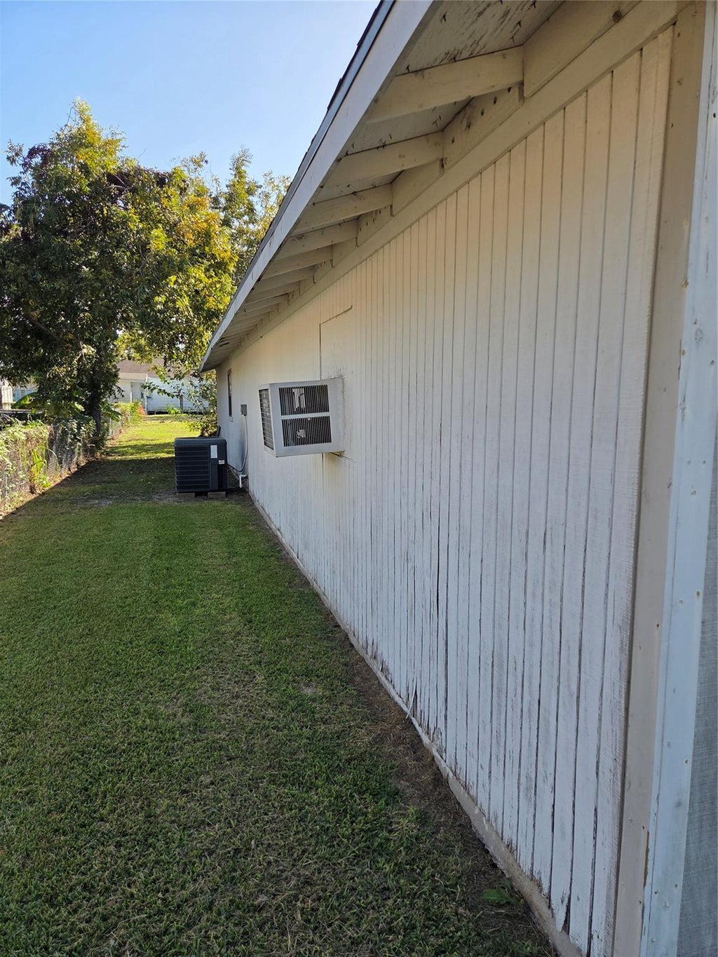 Photo of 1006 5th St ST, Palacios, TX 77465 (MLS # 74444371)