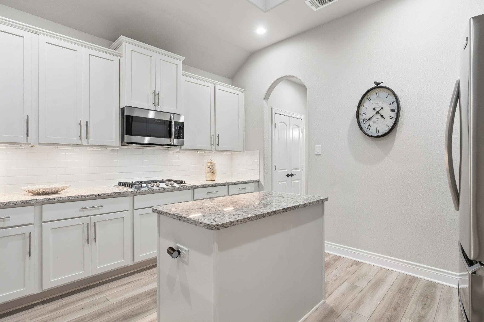 11041 Shadow View Drive