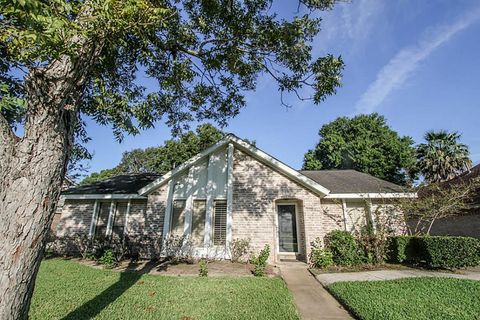 Photo of 2811 Blue Meadow Circle, Sugar Land, TX 77479 (MLS # 89763276)