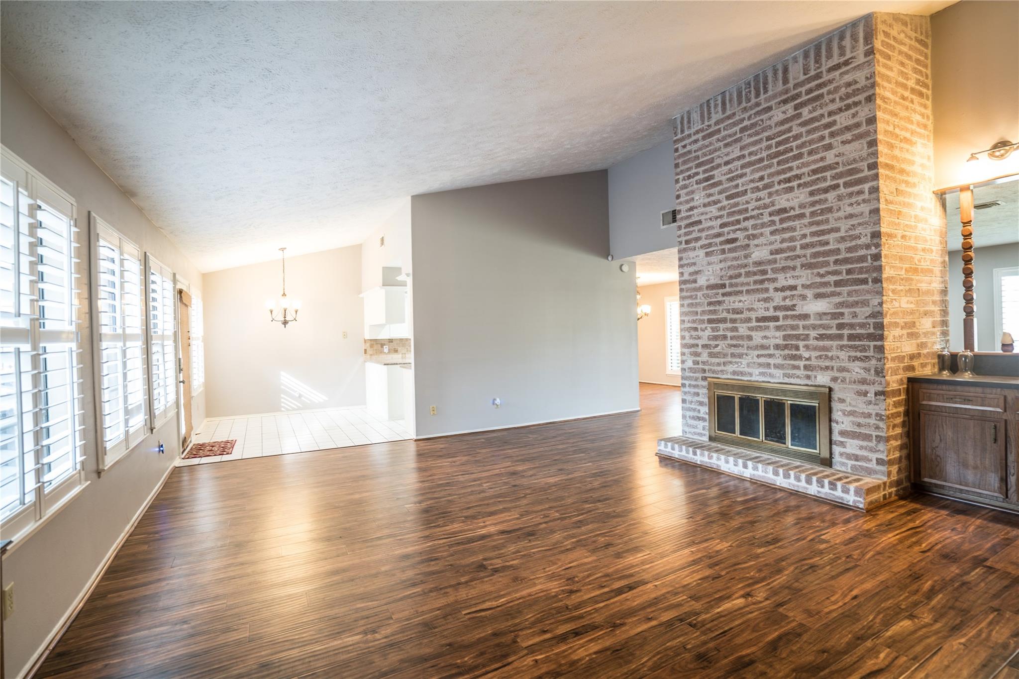 2811 Blue Meadow Circle