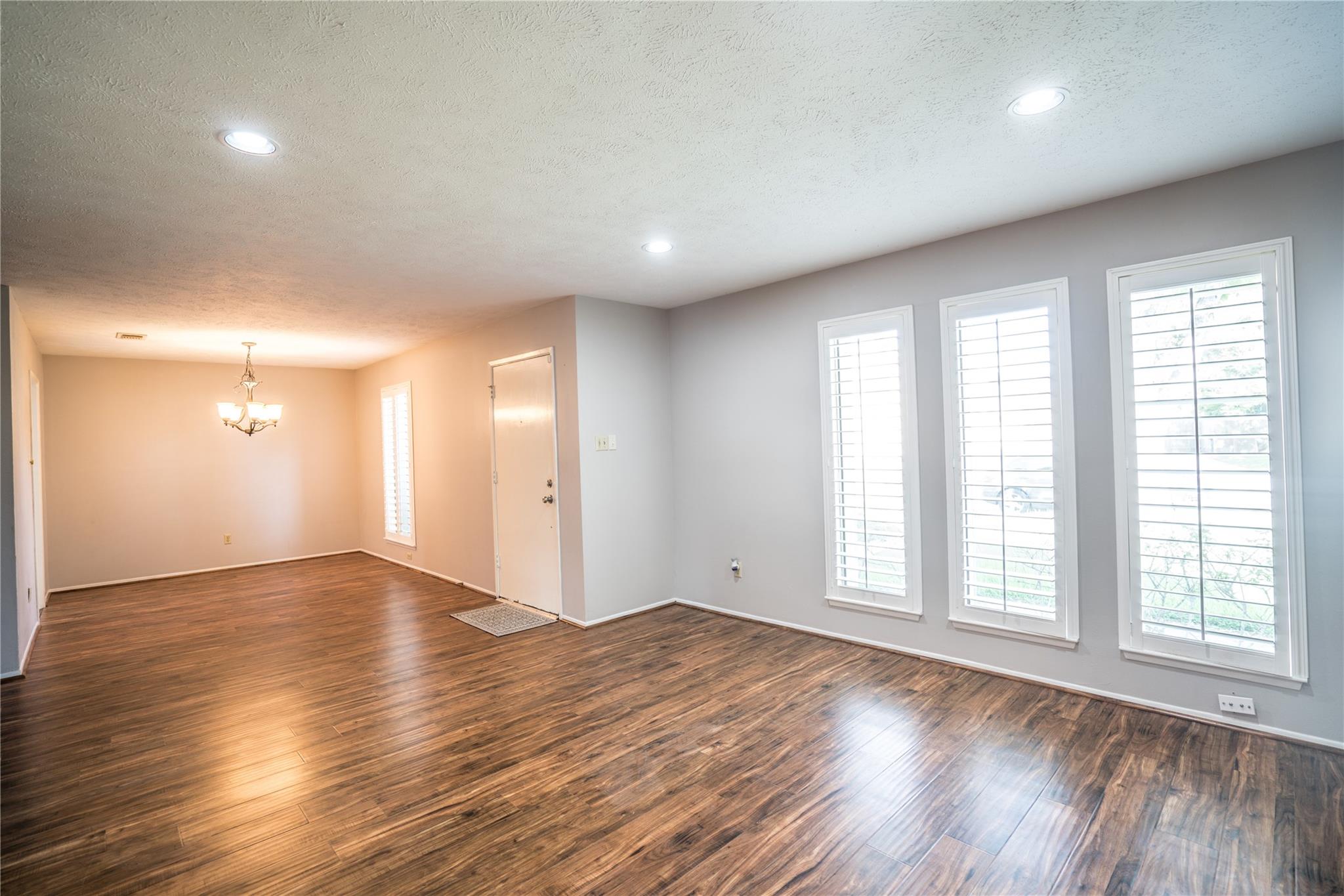 2811 Blue Meadow Circle