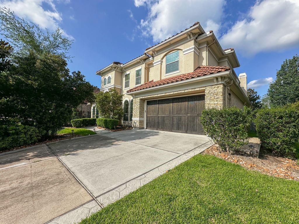 14 Spincaster Dr