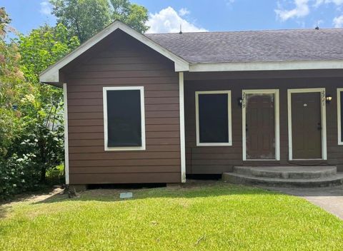Photo of 2719 Virginia Street, Baytown, TX 77520 (MLS # 44000692)