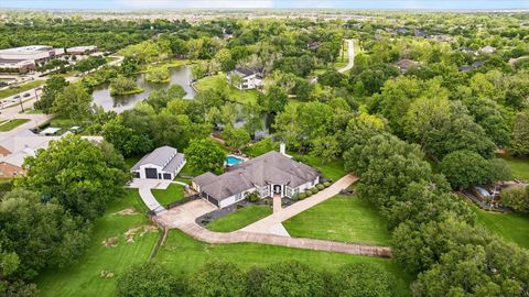 Photo of 4419 Diamond Springs Drive, Missouri City, TX 77459 (MLS # 97594980)