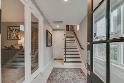 1202 W Dallas Street Houston TX 77019