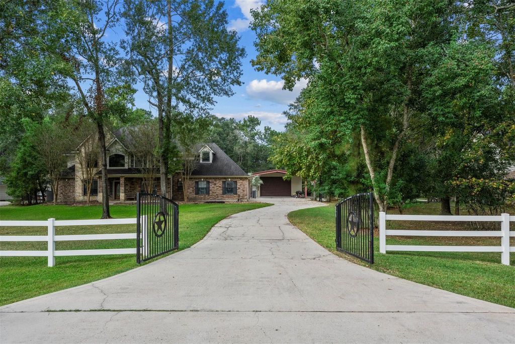 Photo of 314 Highpoint Crossing, Huffman, TX 77336 (MLS # 27433418)