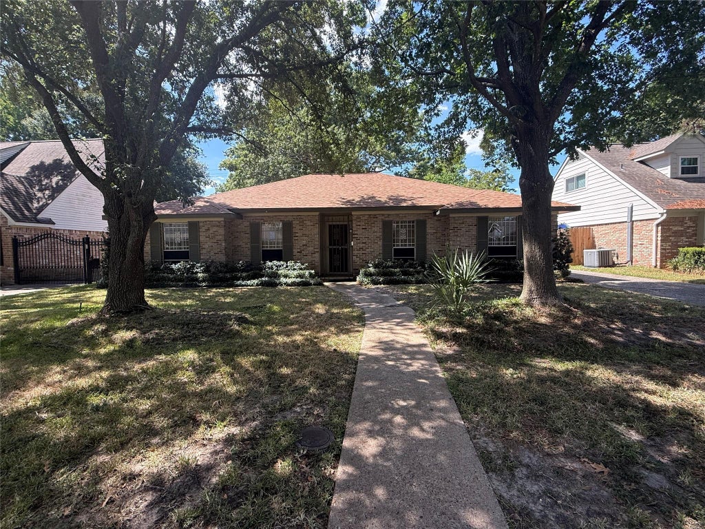 Photo of 4915 Apollo Street, Houston, TX 77018 (MLS # 7136504)