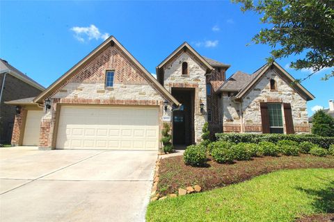 Photo of 6122 Garden Lakes Lane, Sugar Land, TX 77479 (MLS # 95196390)