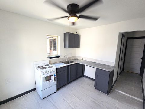 Photo of 9010 Linda Vista Road #C, Houston, TX 77078 (MLS # 7096205)