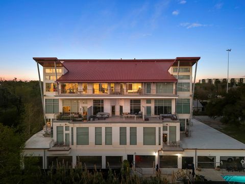 Condo For Sale - 102 Quitman Street #405<br/> Houston, TX 77009