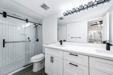 Photo of 3900 Woodchase Dr Drive #137, Houston, TX 77042 (MLS # 24078220)