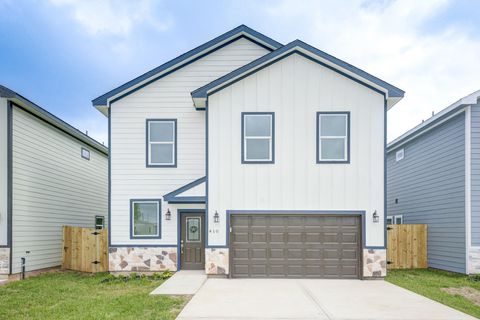 Photo of 410 N 4th Street, Beasley, TX 77417 (MLS # 78241467)