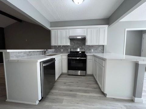 426 Irene Drive Highlands TX 77562