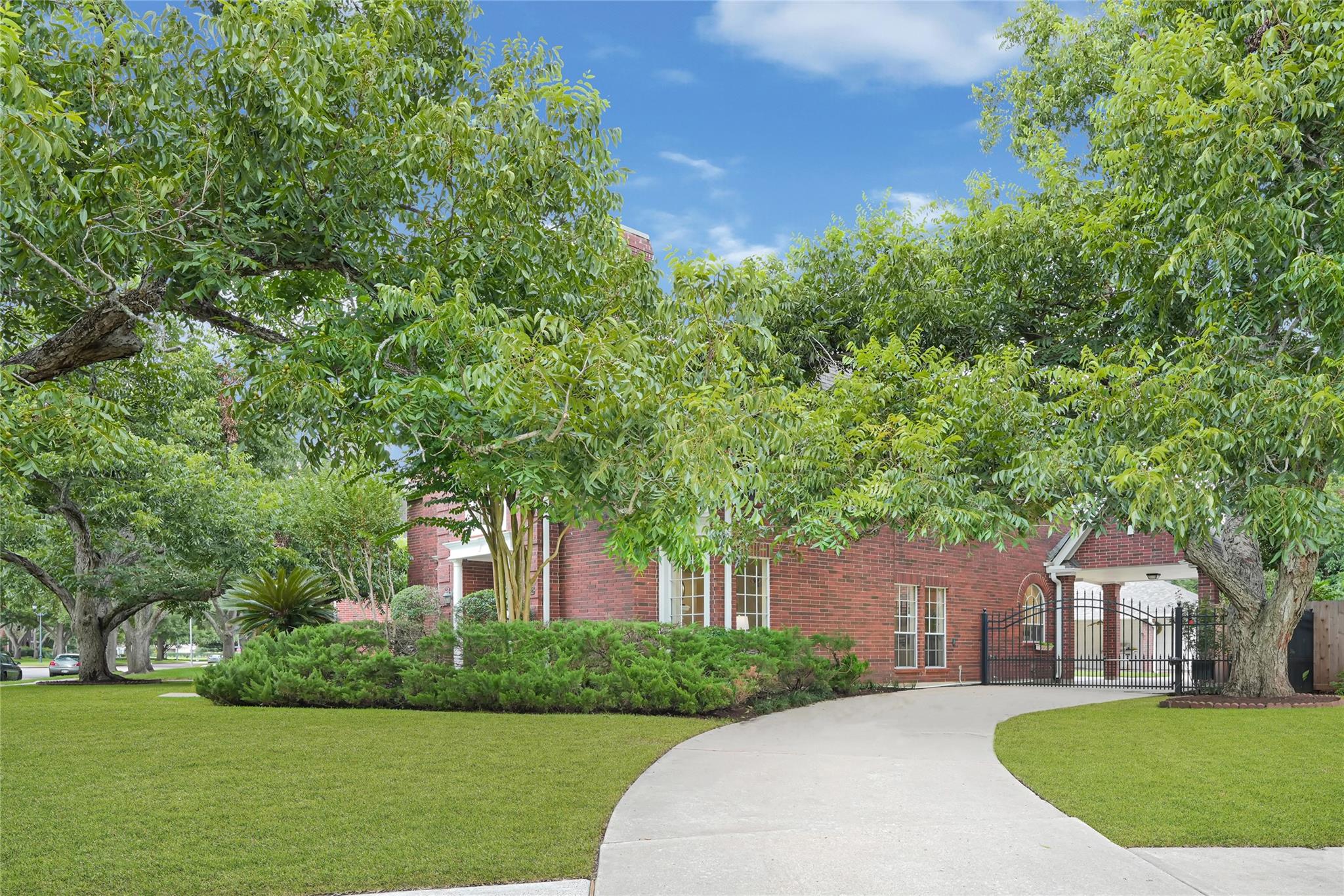 6102 Walkers Park Drive