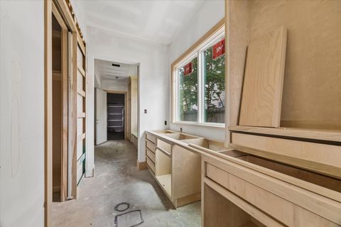 Tiny photo for 1050 W 42nd Street, Houston, TX 77018 (MLS # 70071479)