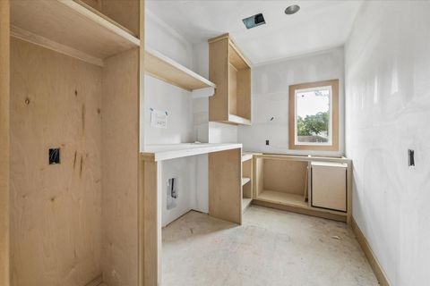 Tiny photo for 1050 W 42nd Street, Houston, TX 77018 (MLS # 70071479)