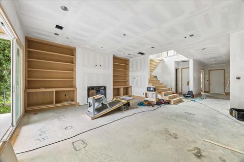 Tiny photo for 1050 W 42nd Street, Houston, TX 77018 (MLS # 70071479)