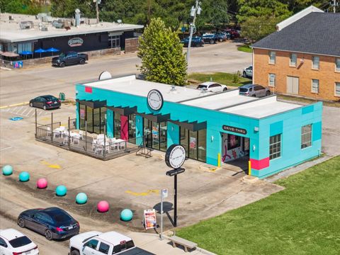 Tiny photo for 1050 W 42nd Street, Houston, TX 77018 (MLS # 70071479)