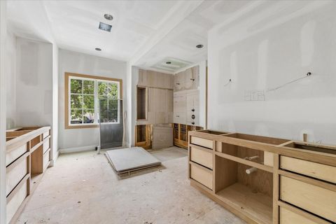 Tiny photo for 1050 W 42nd Street, Houston, TX 77018 (MLS # 70071479)