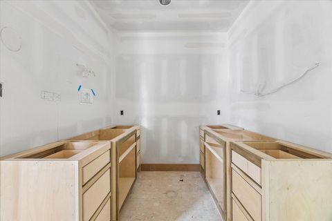 Tiny photo for 1050 W 42nd Street, Houston, TX 77018 (MLS # 70071479)