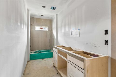 Tiny photo for 1050 W 42nd Street, Houston, TX 77018 (MLS # 70071479)