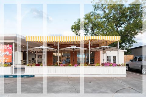 Tiny photo for 1050 W 42nd Street, Houston, TX 77018 (MLS # 70071479)