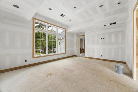 Tiny photo for 1050 W 42nd Street, Houston, TX 77018 (MLS # 70071479)