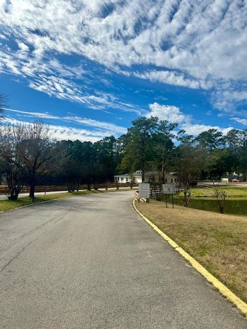 Photo of 157 Honeysuckle, Livingston, TX 77351 (MLS # 90436552)