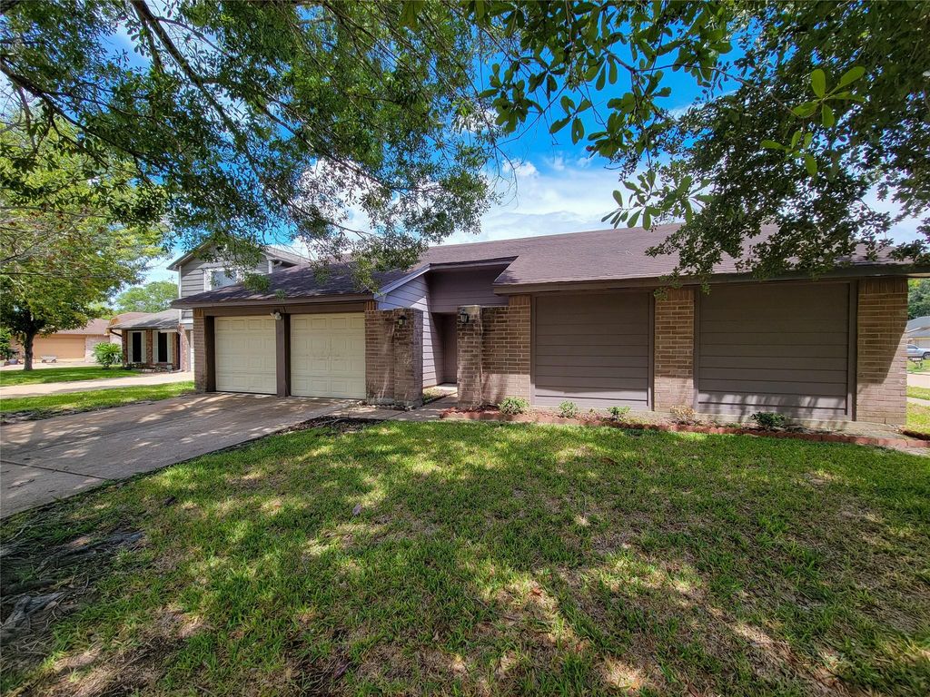Photo of 3415 Wingdale Court, Houston, TX 77082 (MLS # 16452125)