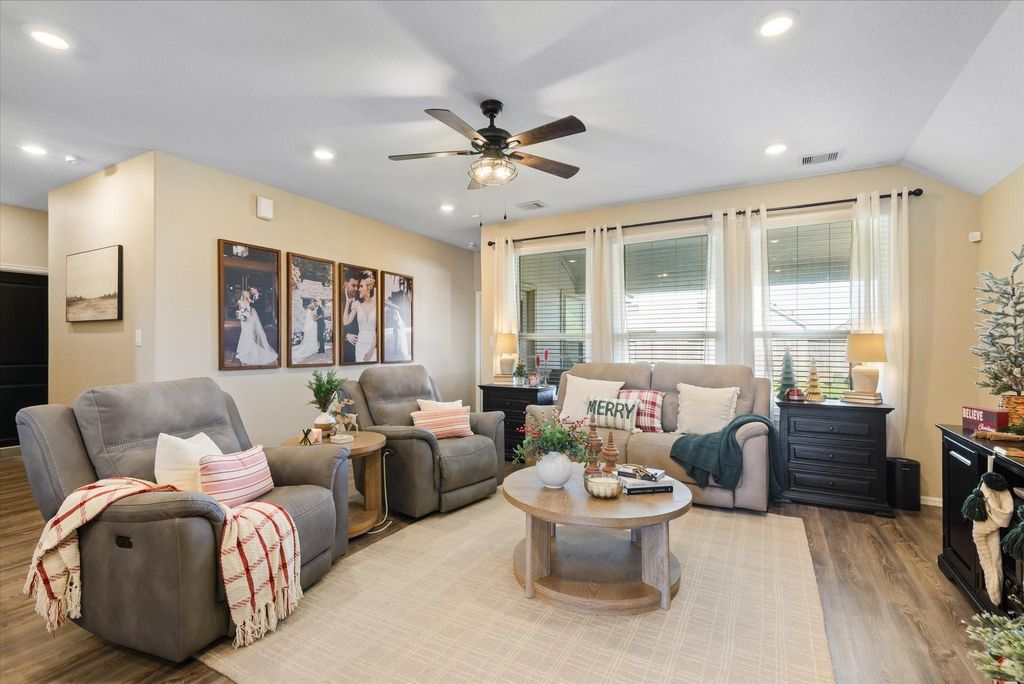 Photo of 732 Scenic Lake Drive, La Marque, TX 77568 (MLS # 57332694)