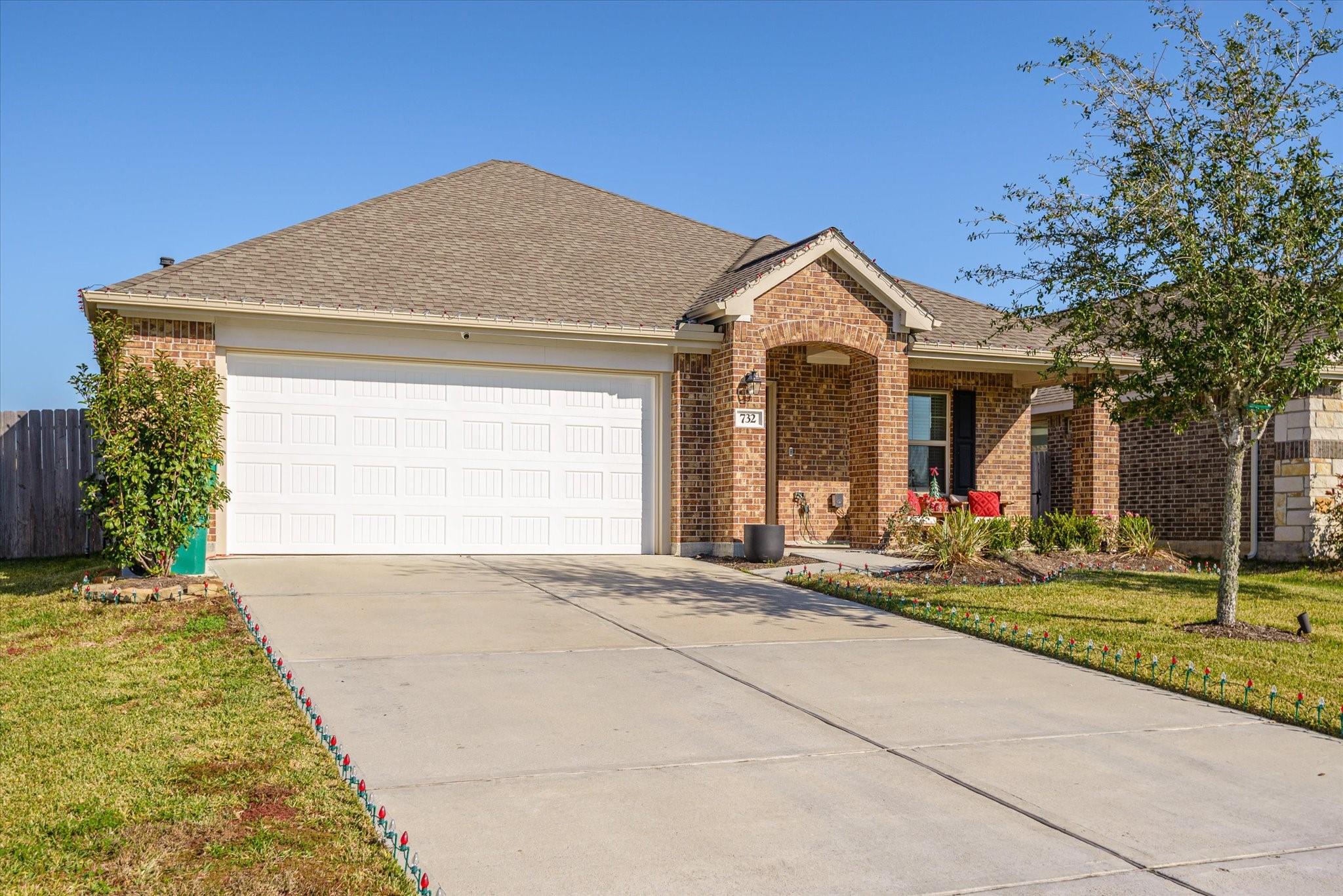 732 Scenic Lake Drive