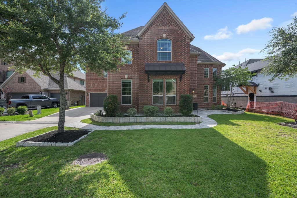 Photo of 1206 Belgravia Way, Houston, TX 77339 (MLS # 34843736)