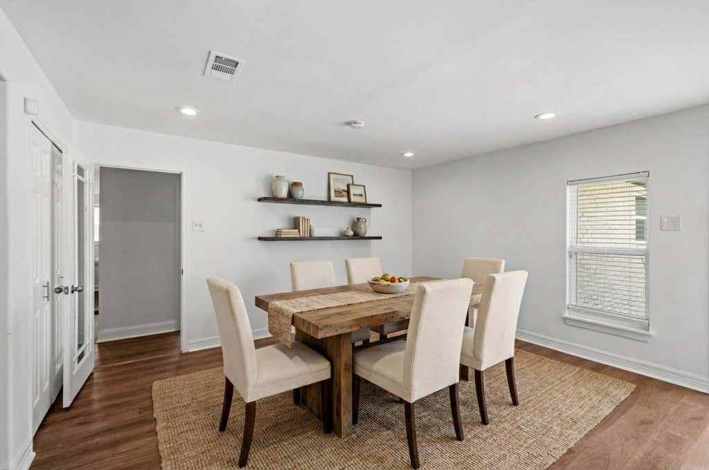 Photo of 10151 Brinwood Drive, Houston, TX 77043 (MLS # 54985669)