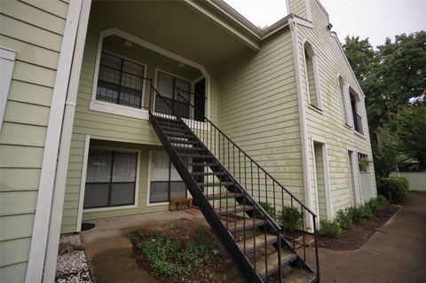 6602 Harbor Town Drive 1202 Houston TX 77036