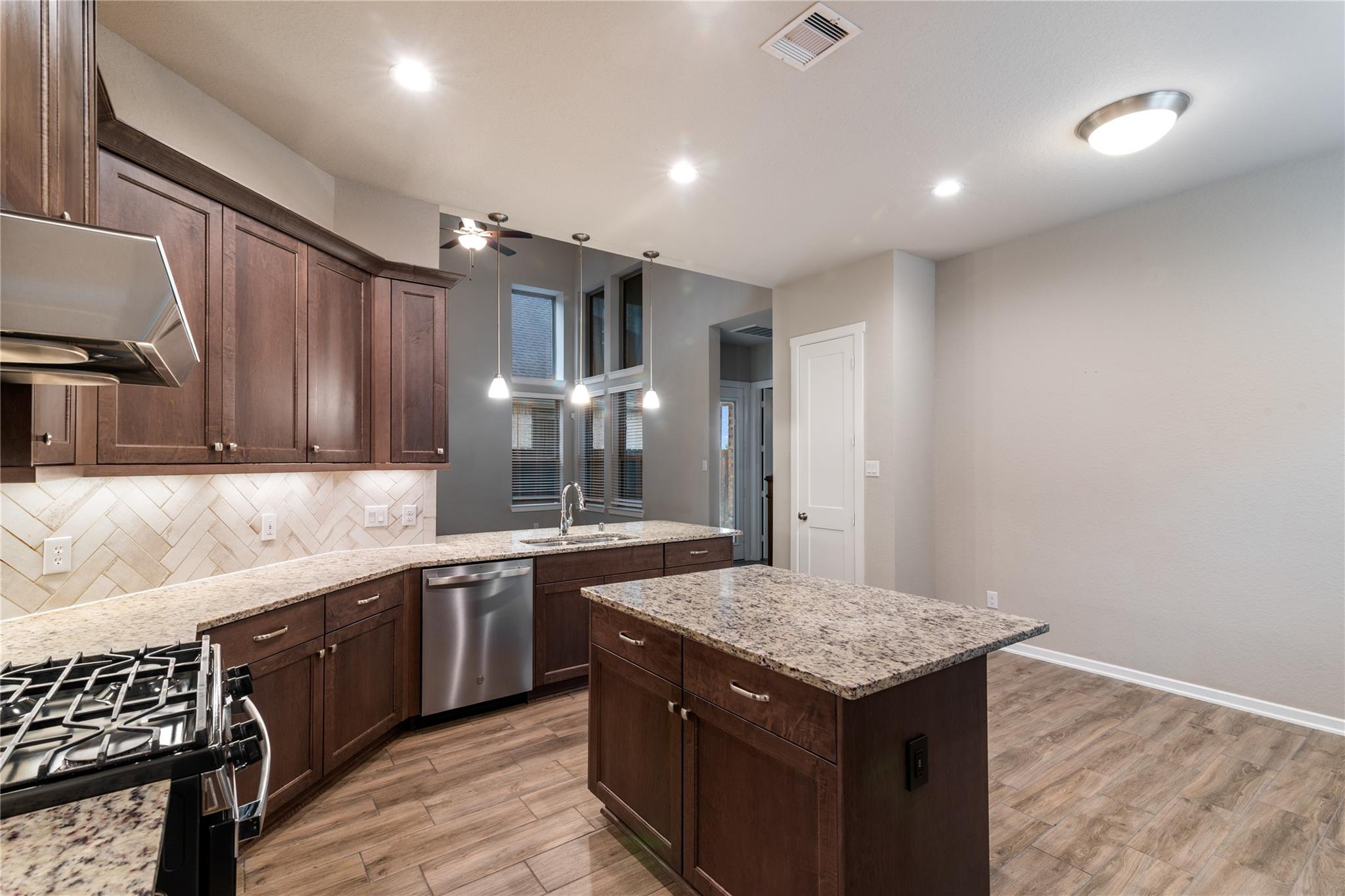 4702 Primrose Valley Lane