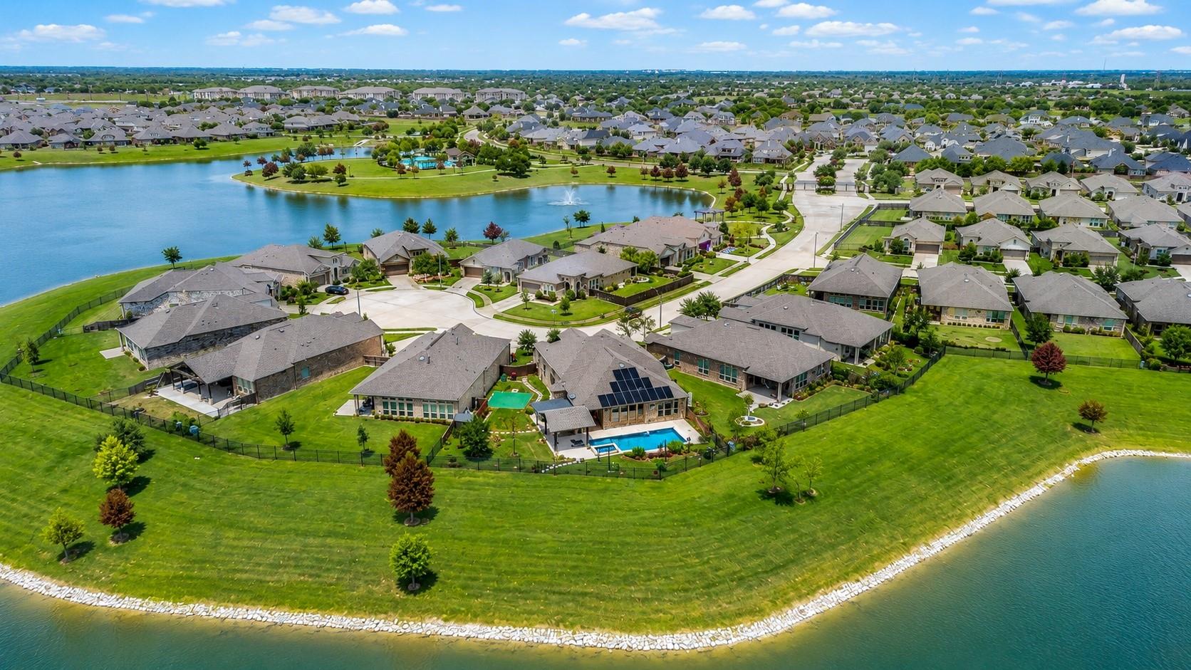 19903 Oakland Knoll Circle