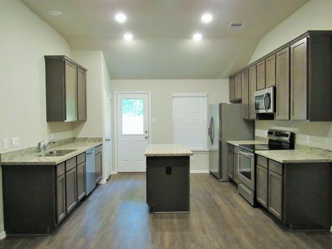 Photo of 1009 Platte River Drive, Montgomery, TX 77316 (MLS # 96983600)