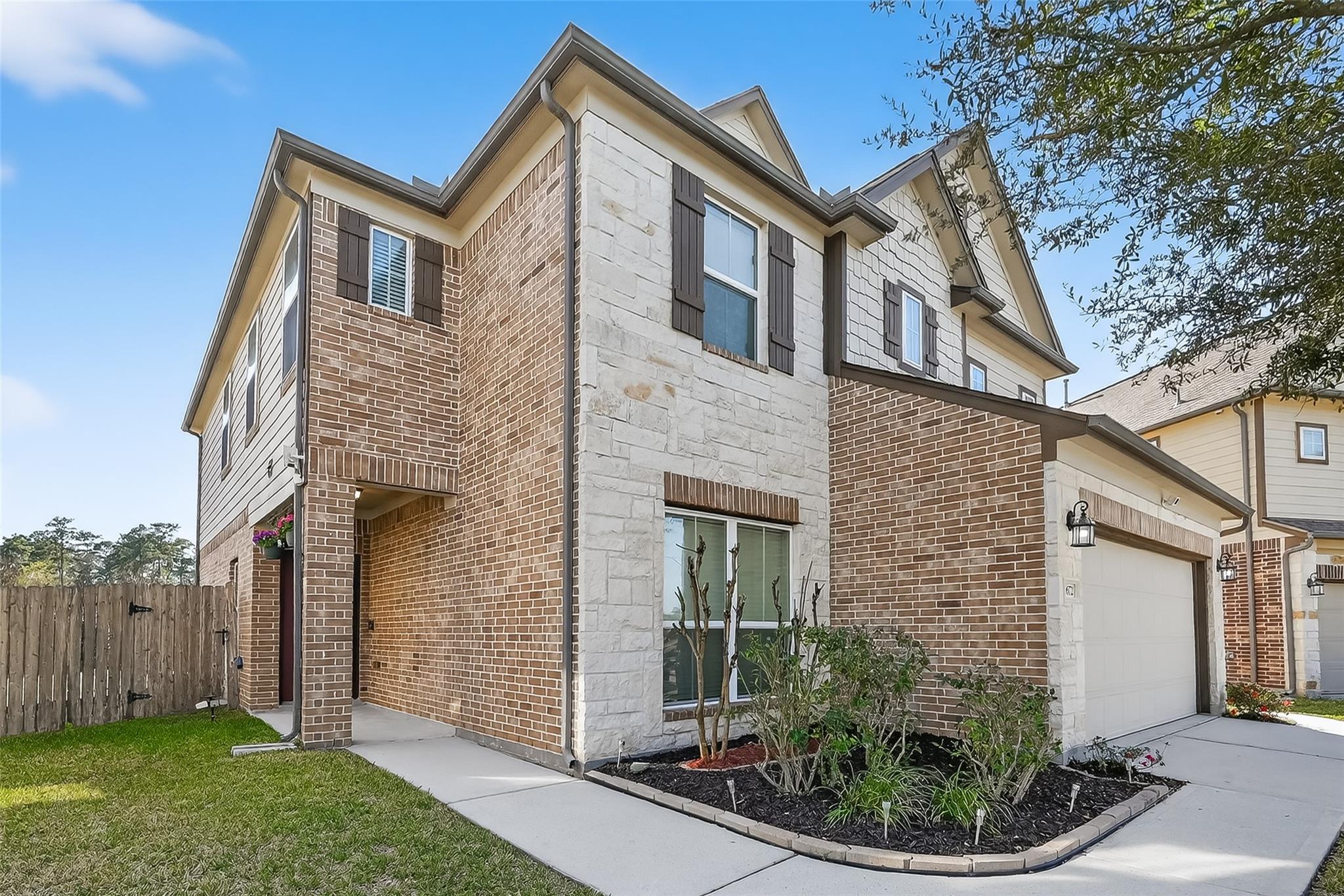 2672 Magnolia Fair Way