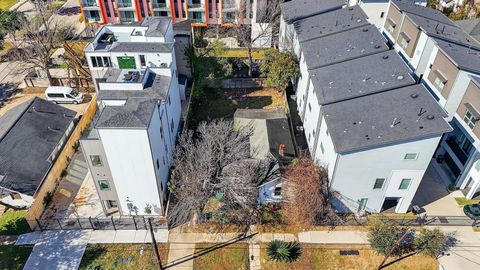 3106 Live Oak Street Houston TX 77004