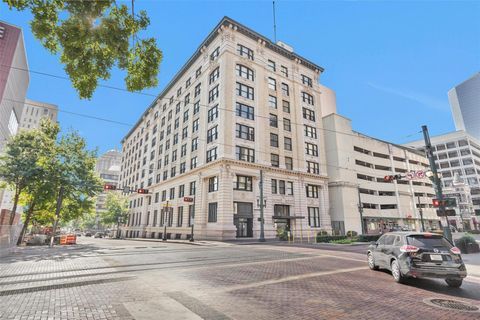 201 Main Street 3G Houston TX 77002