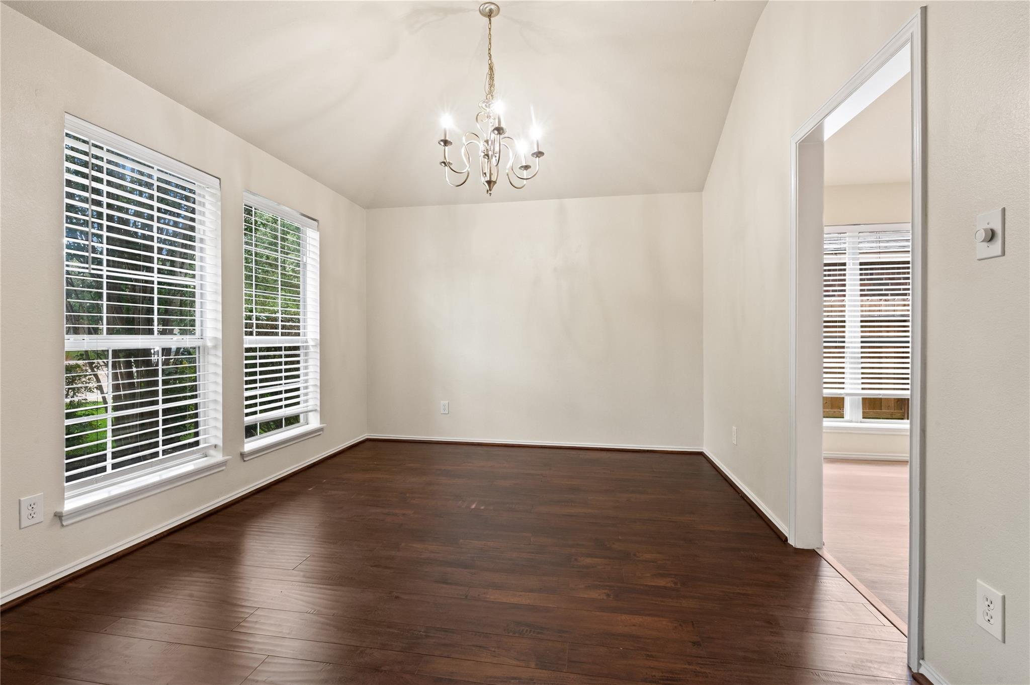 2822 Lakecrest Forest Drive
