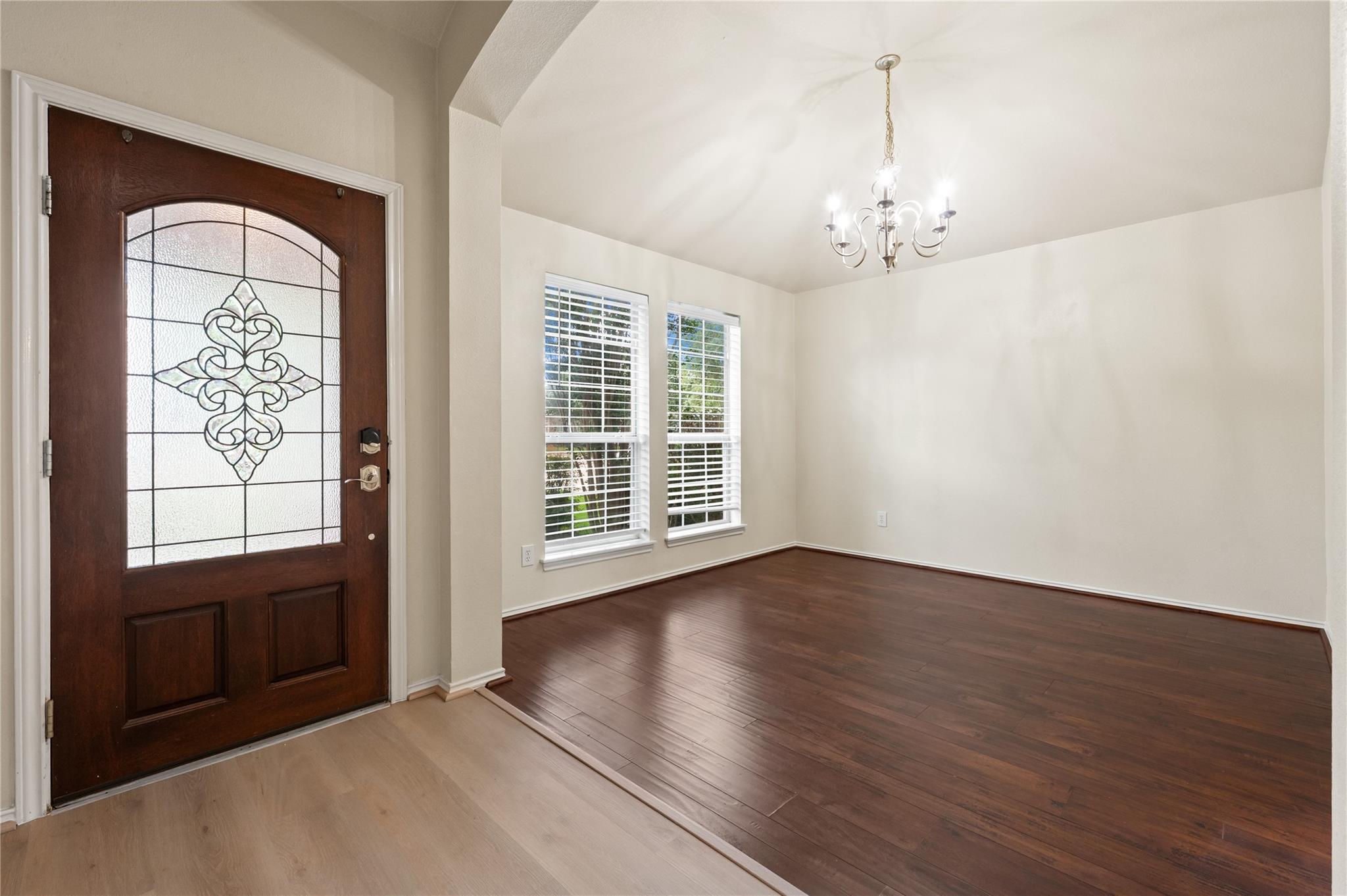 2822 Lakecrest Forest Drive
